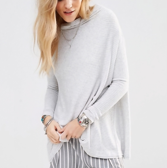 We The Free Sweaters - We the Free People Lover Rib Knit Split-Back Pullover Gray Sweater - Size M